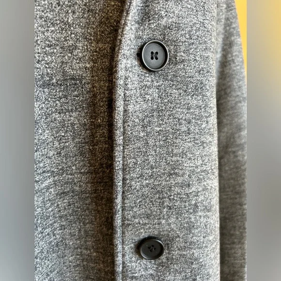 Topman Gray Wool-Blend Overcoat with Black Buttons Men’s Size Medium